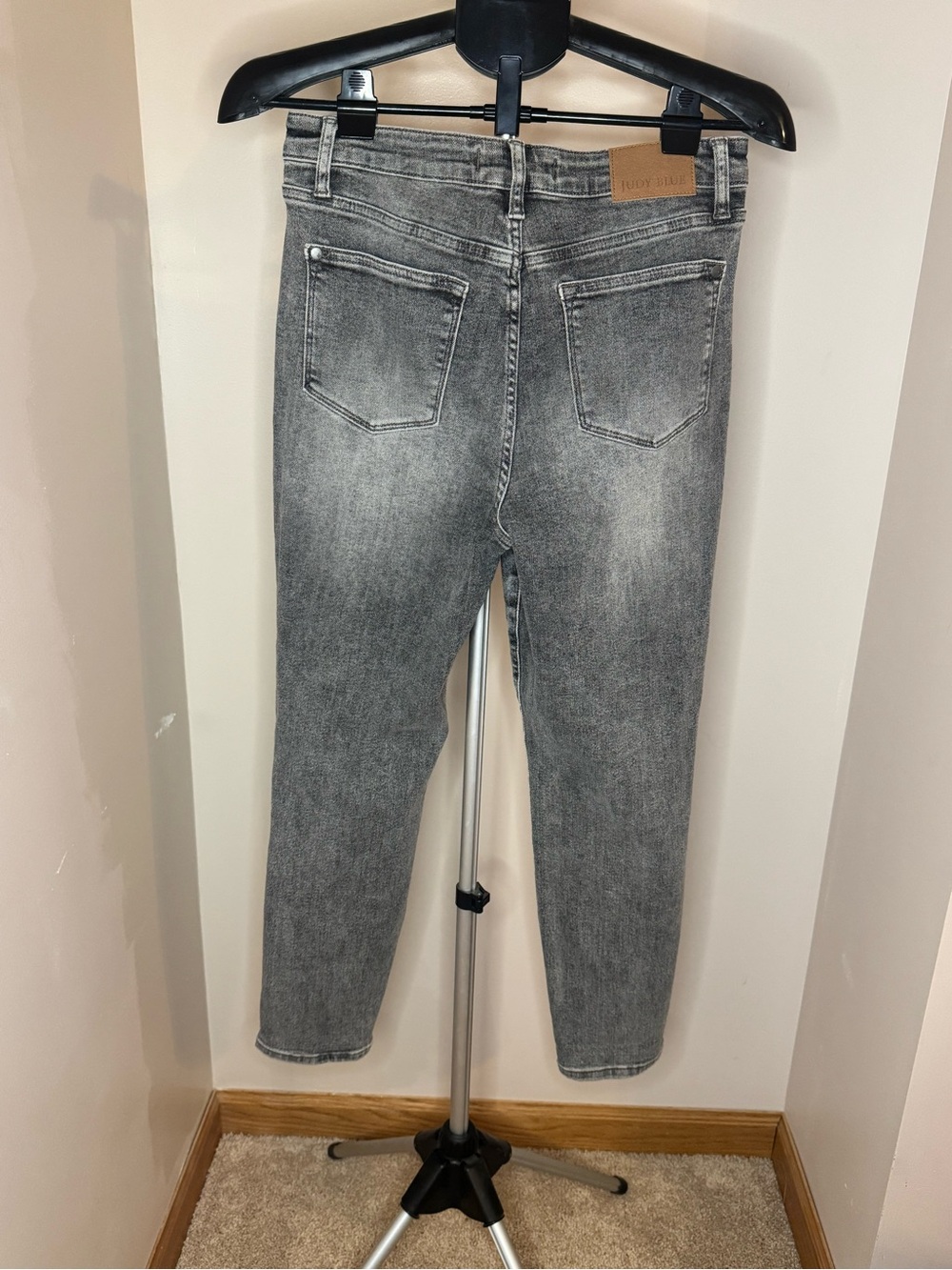 Judy Blue Jeans Womens 9/29 Gray Skinny Slim Fit Stretch Distressed Denim Casual - Picture 2 of 9